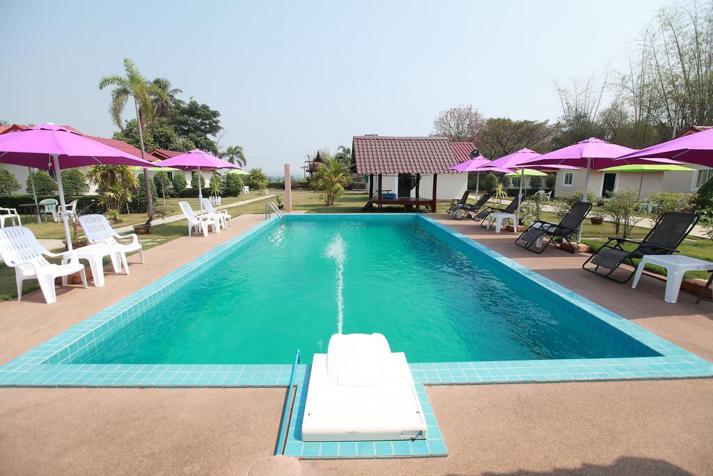 Moon River Resort Ubon Ratchathani Exteriör bild
