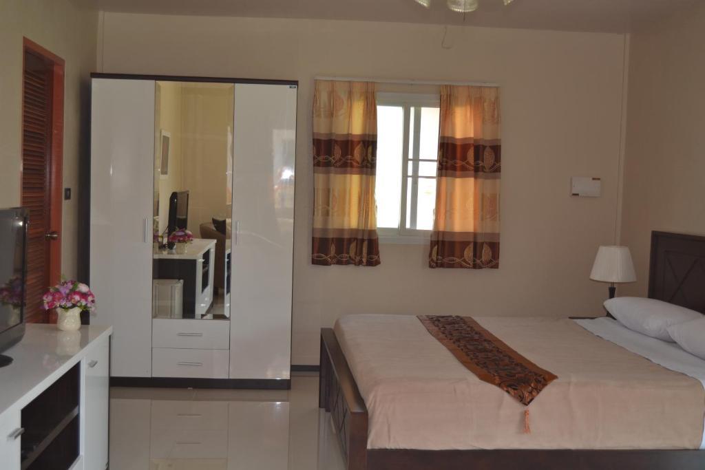 Moon River Resort Ubon Ratchathani Exteriör bild