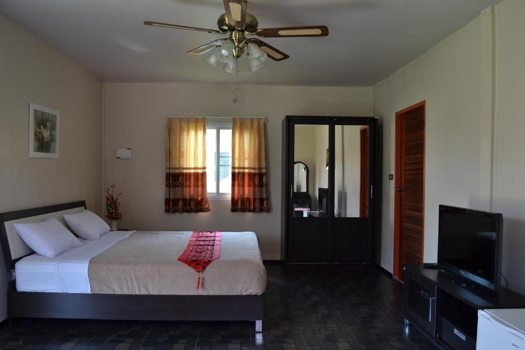 Moon River Resort Ubon Ratchathani Exteriör bild