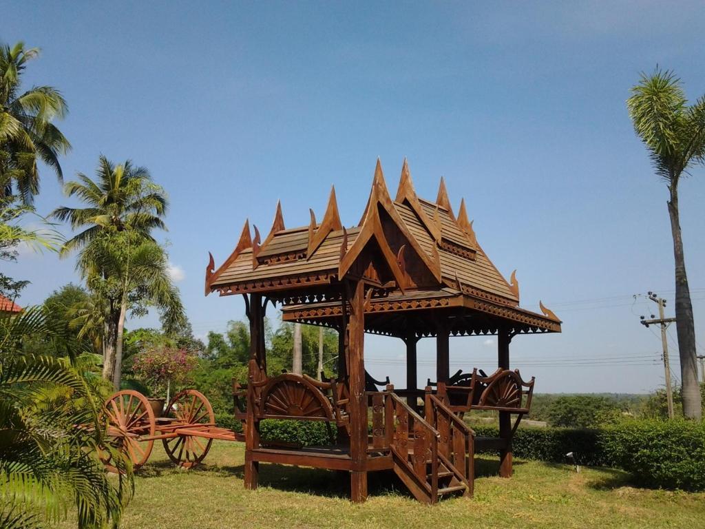 Moon River Resort Ubon Ratchathani Exteriör bild