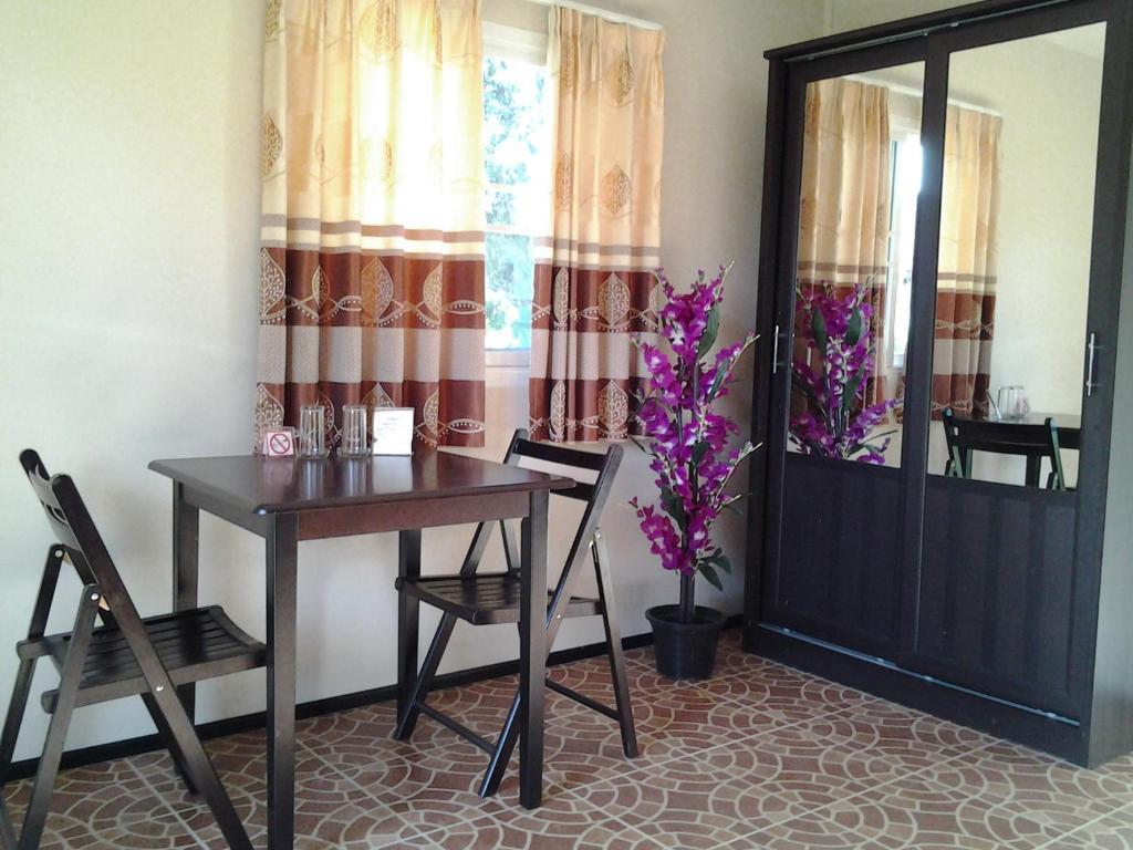 Moon River Resort Ubon Ratchathani Rum bild