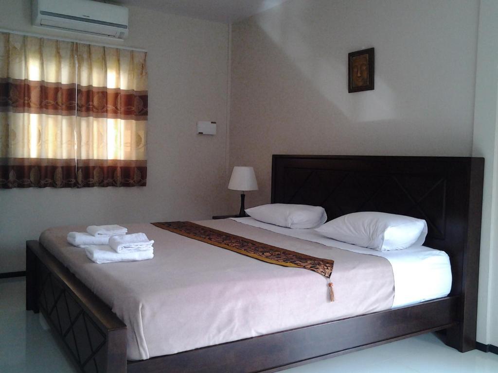 Moon River Resort Ubon Ratchathani Exteriör bild