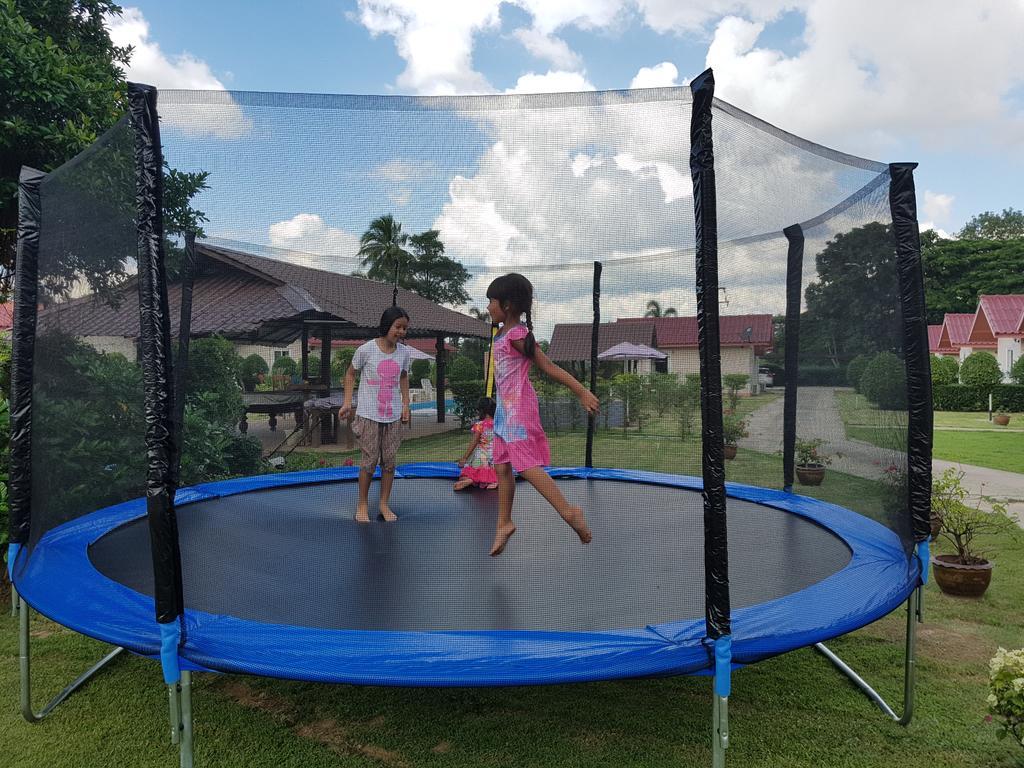 Moon River Resort Ubon Ratchathani Exteriör bild